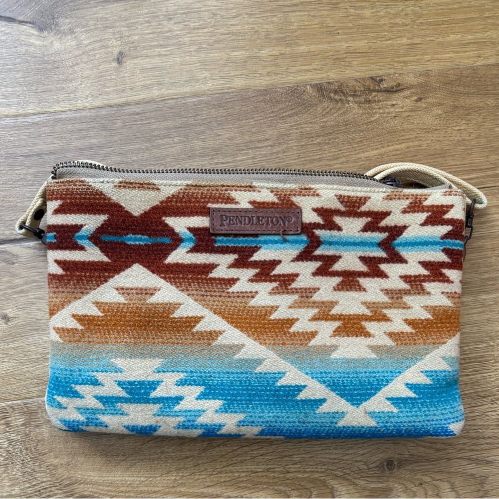 Pendleton Turquoise & Brown Wool Aztec Wristlet